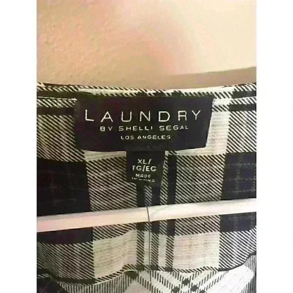 Laundry By Shelli Segal Women's XL Black &White Wrap Blouse Short Flutter Sleeve - Picture 4 of 8